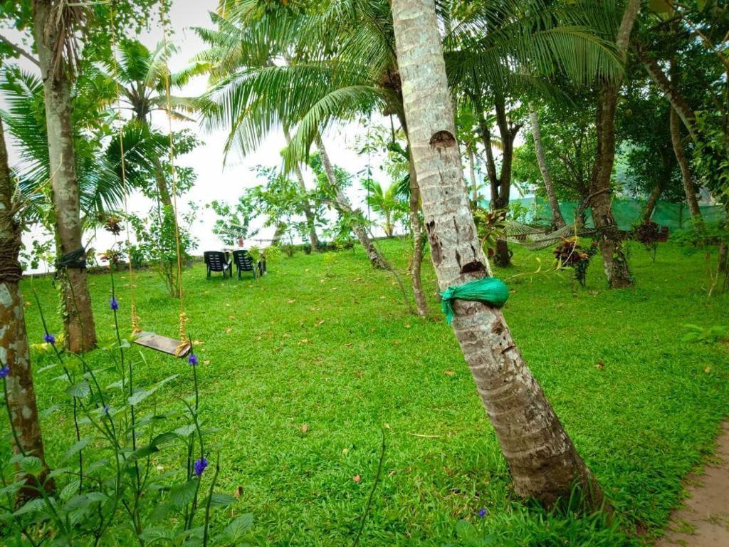 Ashtamudivillas Kollam Exterior photo