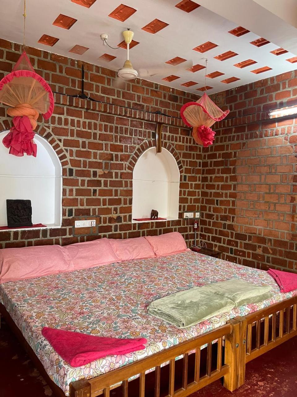 Ashtamudivillas Kollam Exterior photo